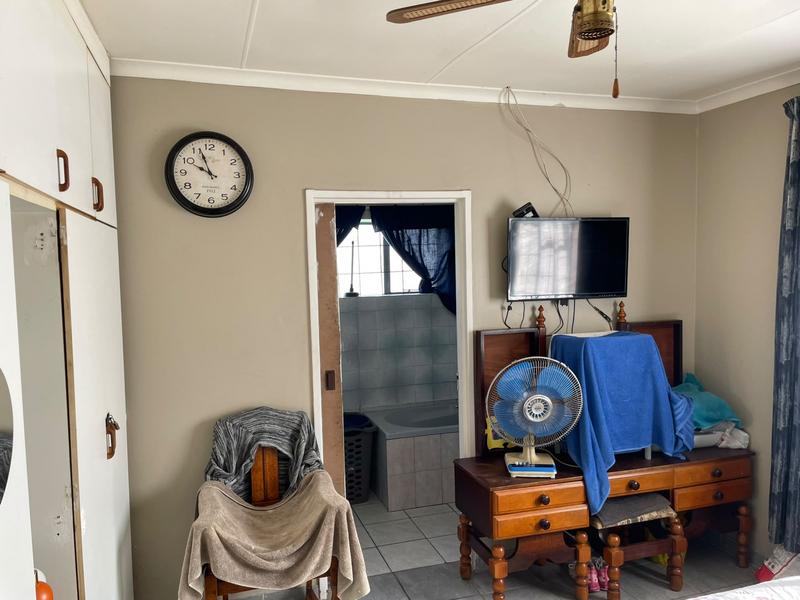 4 Bedroom Property for Sale in Algoa Park Eastern Cape
